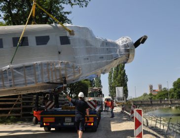 Die Ju 52 des Deutschen Museums fährt durch München
