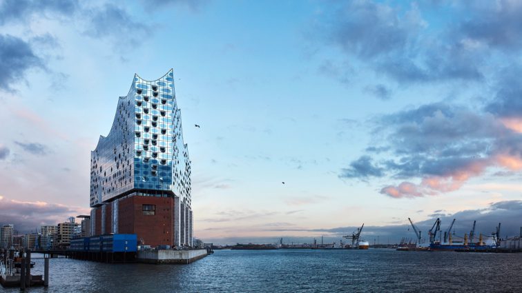 Stadt Hamburg hat die Elbphilharmonie von Hochtief abgenommen