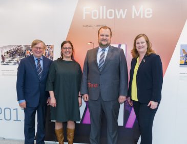 Fotoausstellung „Follow me“ lädt zum Rundflug durch 25 Flughafenjahre in München