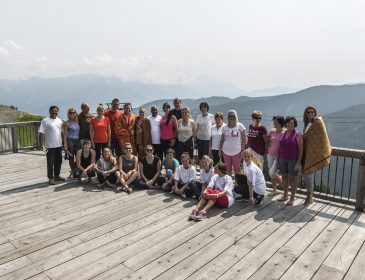 International Yoga Day am 21. Juni 2017: Yoga mit Dr. Ramakrishna in den Leoganger Bergen