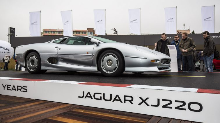 Jaguar Land Rover mit Staraufgebot beim 45. AvD Oldtimer Grand Prix