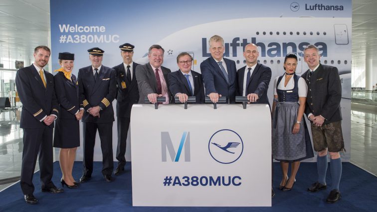 Lufthansa schickt größtes Passagierflugzeug der Welt vom Münchner Airport zu drei Zielen