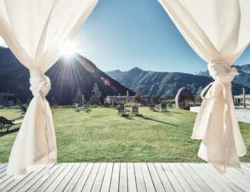 Sonnengruß und Mantra: Die erholsame Yoga-Auszeit im Gradonna ****s Mountain Resort