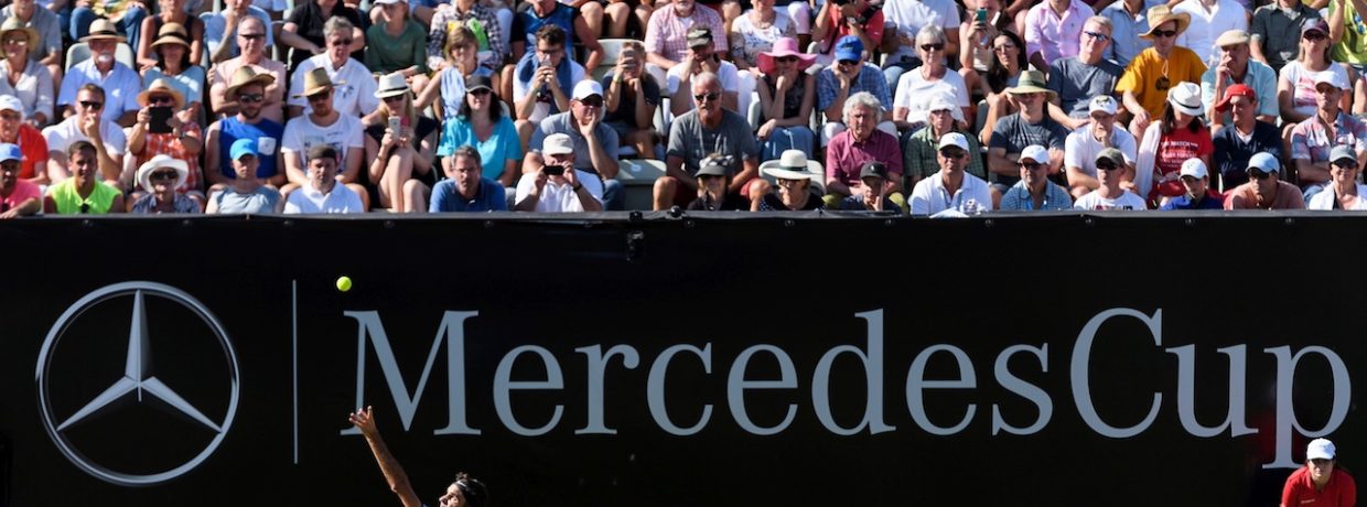 MercedesCup 2018: Roger Federer schlägt in Stuttgart auf