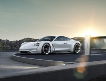 Mission E: Der erste Elektro-Sportler von Porsche heißt Taycan