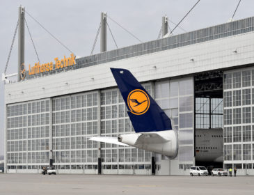 Maßanfertigung für den Riesen-Airbus A380 der Lufthansa am Münchner Flughafen