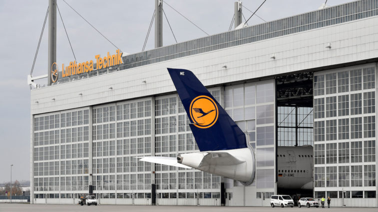 Maßanfertigung für den Riesen-Airbus A380 der Lufthansa am Münchner Flughafen
