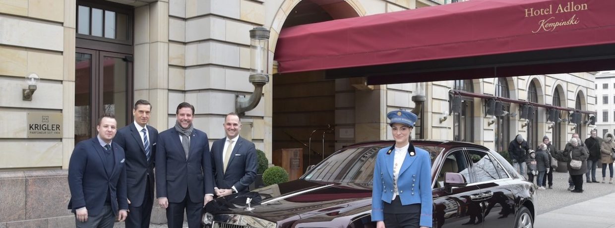 Rolls-Royce Motor Cars stattet Berliner Luxushotel ADLON mit einem GHOST aus