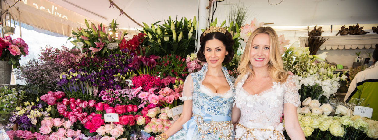 Dirndl-Trends 2019 – Ophelia Blaimer und Jeannette Graf zeigen die neuen blumigen Trachten-Looks