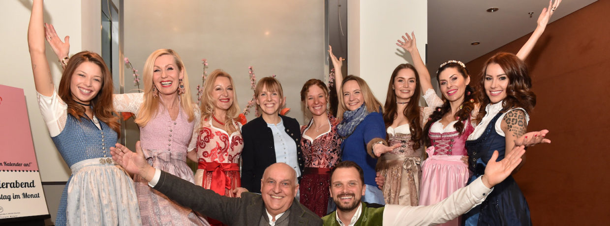 Ladies Dinner zum Weltfrauentag von Trachten Angermaier bei „Irmi“ in München
