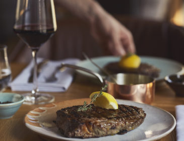 Neueröffnung: The LOUIS Grillroom bereichert den Fleisch-Genuss