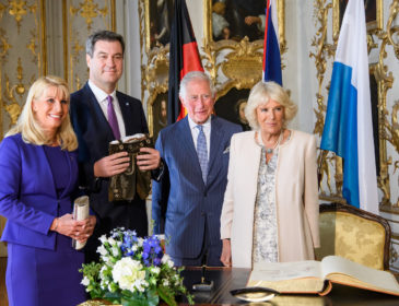 Ministerpräsident Söder begrüßt Prinz Charles und Herzogin Camilla in Bayern