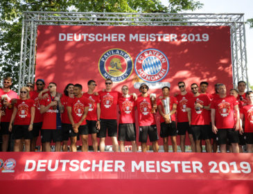Meisterfeier des FC Bayern Basketball mit 1.000 Fans in München