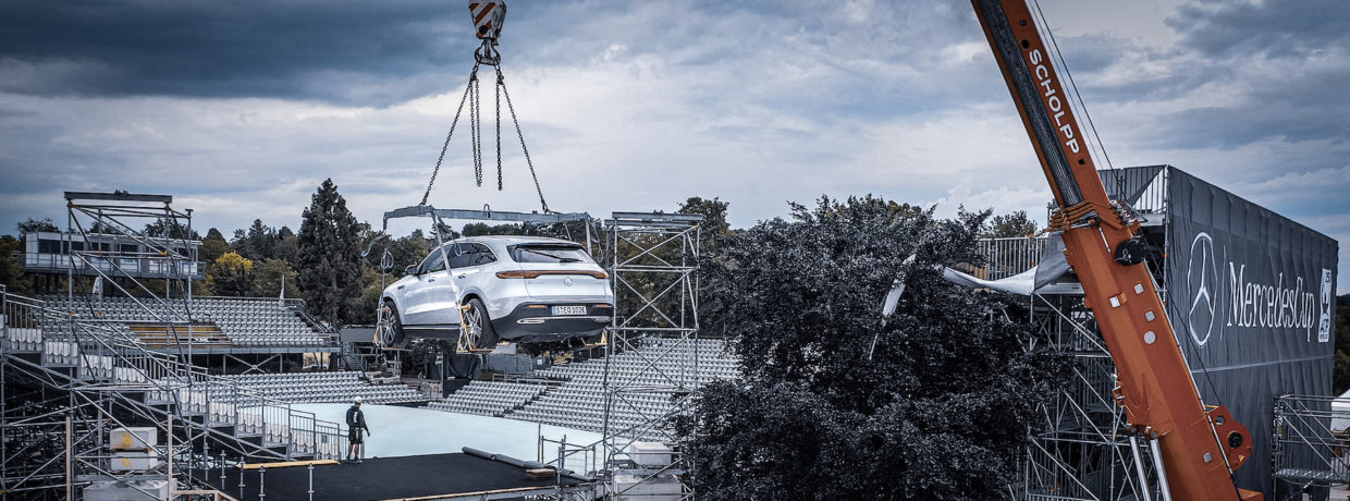 Fliegender Auftritt des EQC beim diesjährigen MercedesCup