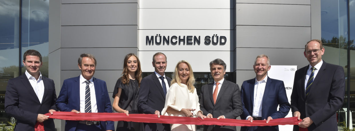 Grand Opening des größten Autohauses von Jaguar Land Rover weltweit in München