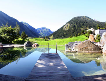 Das Hotel Jungbrunn in Tannheim in Tirol präsentiert sich in neuem Gewand und mit Ayurveda