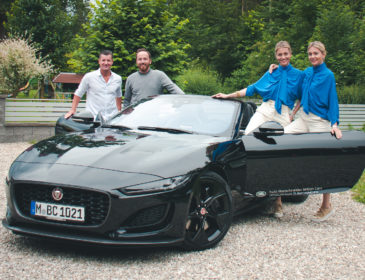 „Sports Drive Day“ mit Nina und Julia Meise im neuen Jaguar F-Type