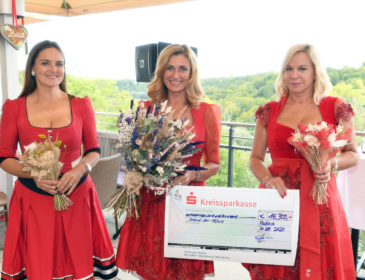 Ladies Red Wiesn 2020 im Rabenwirt in München-Pullach