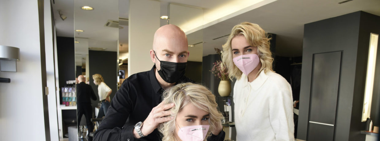 Erster Friseurbesuch nach dem Lockdown im Salon Pauli in München