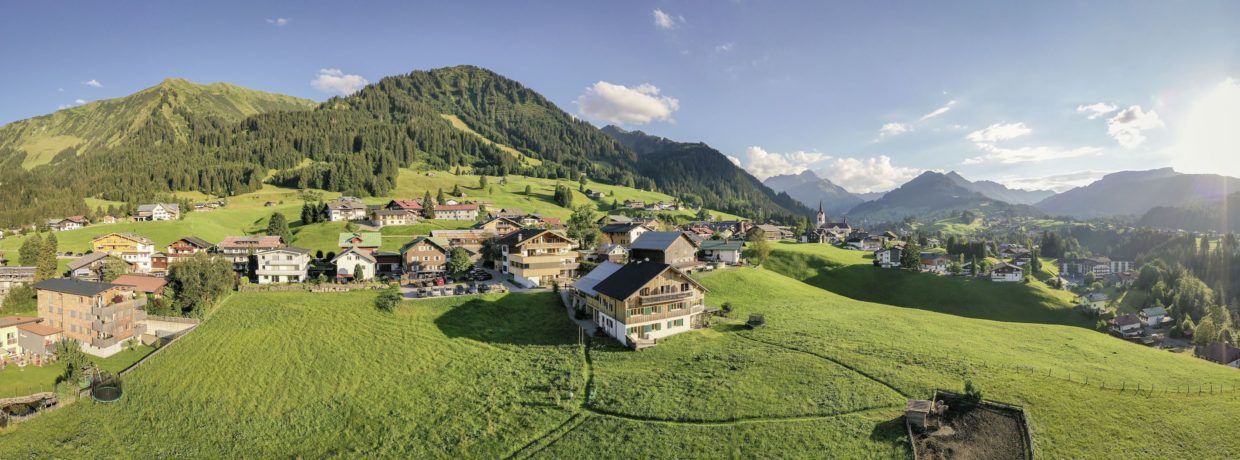 Der Gipfel für Wanderer und Biker: Das Kleinwalsertal