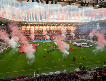 Europa-Park Stadion mit fulminanter Show eröffnet