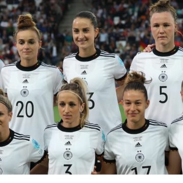 Deutschlands Fußballerinnen zu „Sportlerinnen des Monats“ gewählt