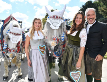 Ingolstadt Village & Wertheim Village Wiesn im Schützenfestzelt