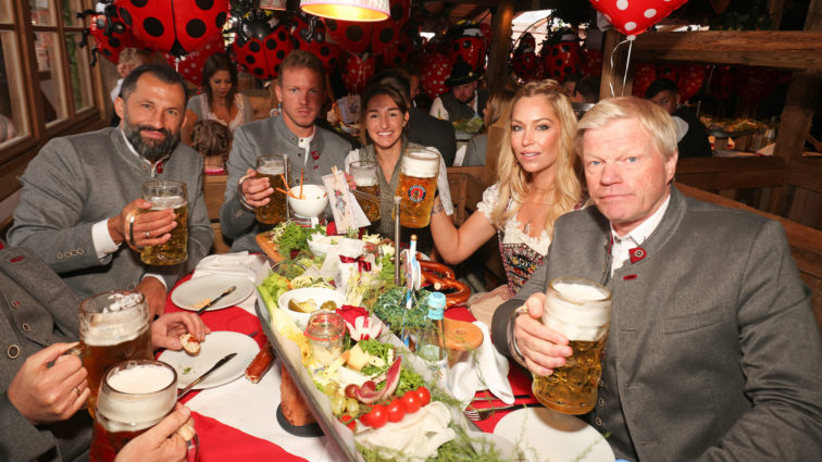 Der FC Bayern München auf dem Oktoberfest: Wiesnbesuch 2022