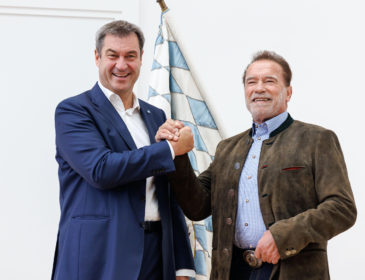 Sonderpreis zum „Blauer Panther – TV & Streaming Award“ an Arnold Schwarzenegger verliehen