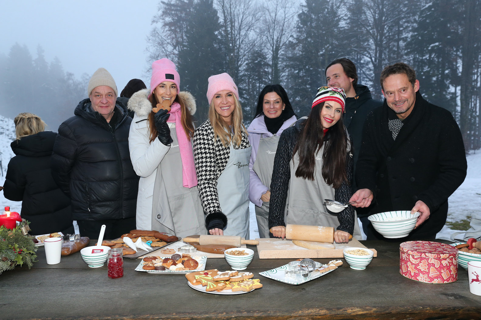 2. „Hummelwiese Wald-Weihnachtsbacken“ mit Charity-Christbaumschlagen