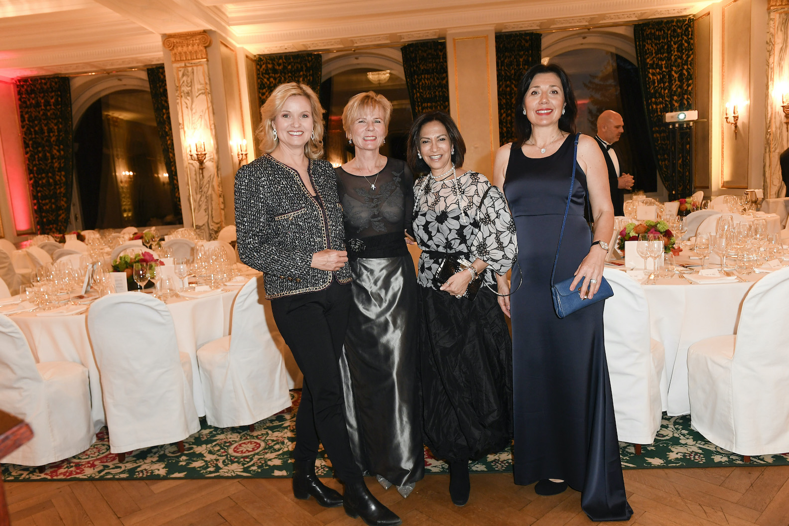 Benefiz-Gala „Hot Party in the Snow” im Carlton Hotel St. Moritz