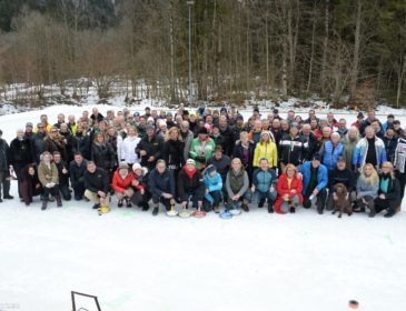 „Toni Holnburger Eisstock Turnier“: Legendäres Eisstockschießen des Club Tegernsee