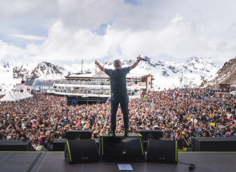 Eros Ramazzotti bringt zum Saisonende in Ischgl den Schnee zum Schmelzen