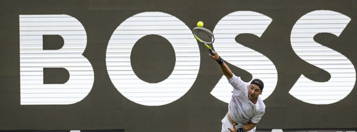 Jan-Lennard Struff schlägt bei den BOSS OPEN in Stuttgart auf