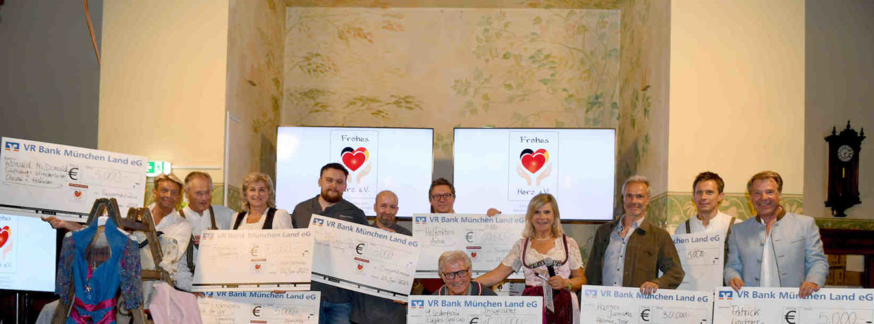 9. Marianne & Michael Lederhosn-EAGLES-Charity Cup