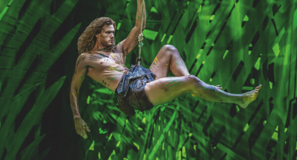 Disneys Musical TARZAN® feiert Premiere im Stage Palladium Theater