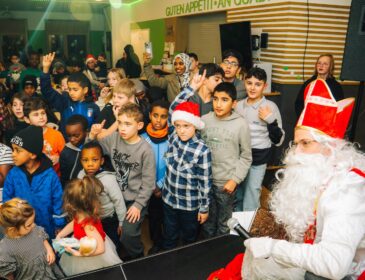 Nikolausaktion der Stiftung „’s Münchner Herz“ mit Rocco Stark