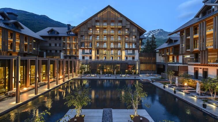 Internationale Supercar Ikonen in den Schweizer Alpen: SOC Classic 2025 im The Chedi Andermatt