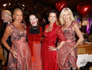 7. Ladies Red Wiesn auf dem Münchner Oktoberfest