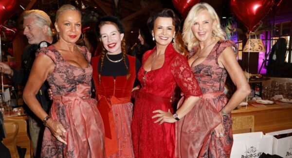 7. Ladies Red Wiesn auf dem Münchner Oktoberfest