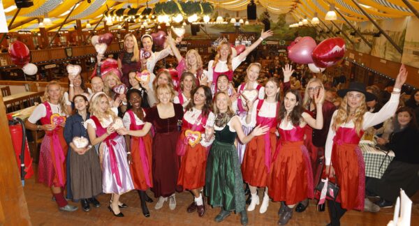 1. „Sheciety Wiesn“ & Präsentation Angermaier Dirndl