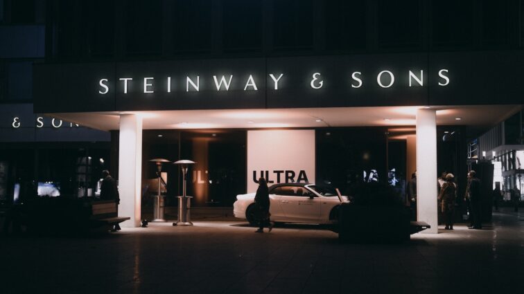Steinway & Sons x Bentley Stuttgart: Ein Abend voller Klang, Kunst und Eleganz