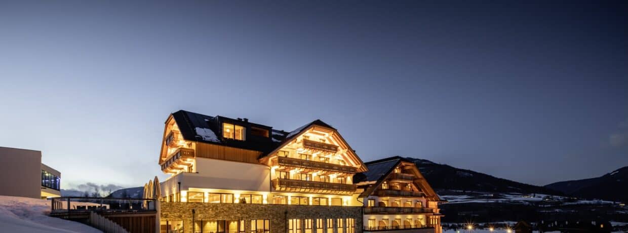Die leise Kraft des Winters: Das Mountain & Wellnesshotel ALMGUT, ein Rückzugsort im Biosphärenpark