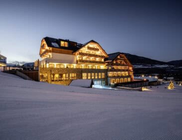 Die leise Kraft des Winters: Das Mountain & Wellnesshotel ALMGUT, ein Rückzugsort im Biosphärenpark