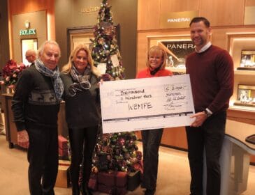 Scheckübergabe durch Juwelier Wempe an die Stiftung s‘ Münchner Herz