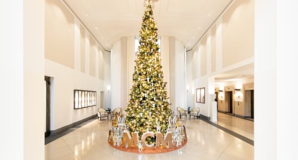 Das The Charles Hotel und MCM kooperieren erneut für die Weihnachtszeit 2025