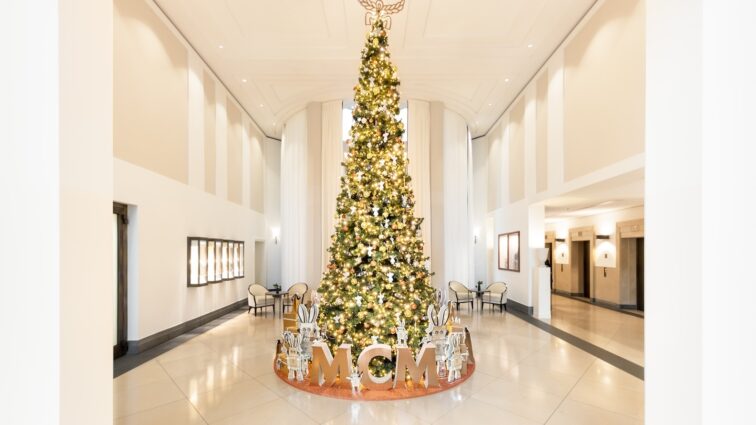Das The Charles Hotel und MCM kooperieren erneut für die Weihnachtszeit 2025