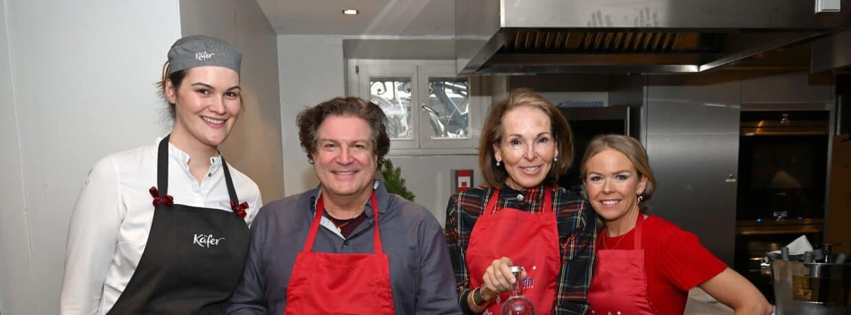 Promi Backen bei Käfer: 3. Hallstein Wasser Christmas Cookie Exchange-Benefizaktion