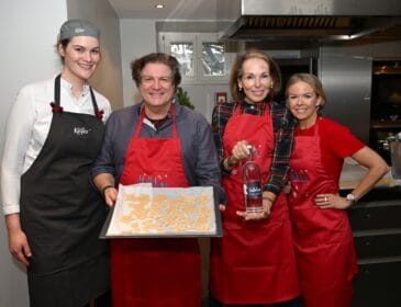 Promi Backen bei Käfer: 3. Hallstein Wasser Christmas Cookie Exchange-Benefizaktion
