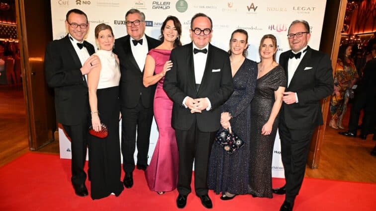 17. Schwarz-Weiss-Ball „Münchner G`schichten“ im Paulaner am Nockherberg